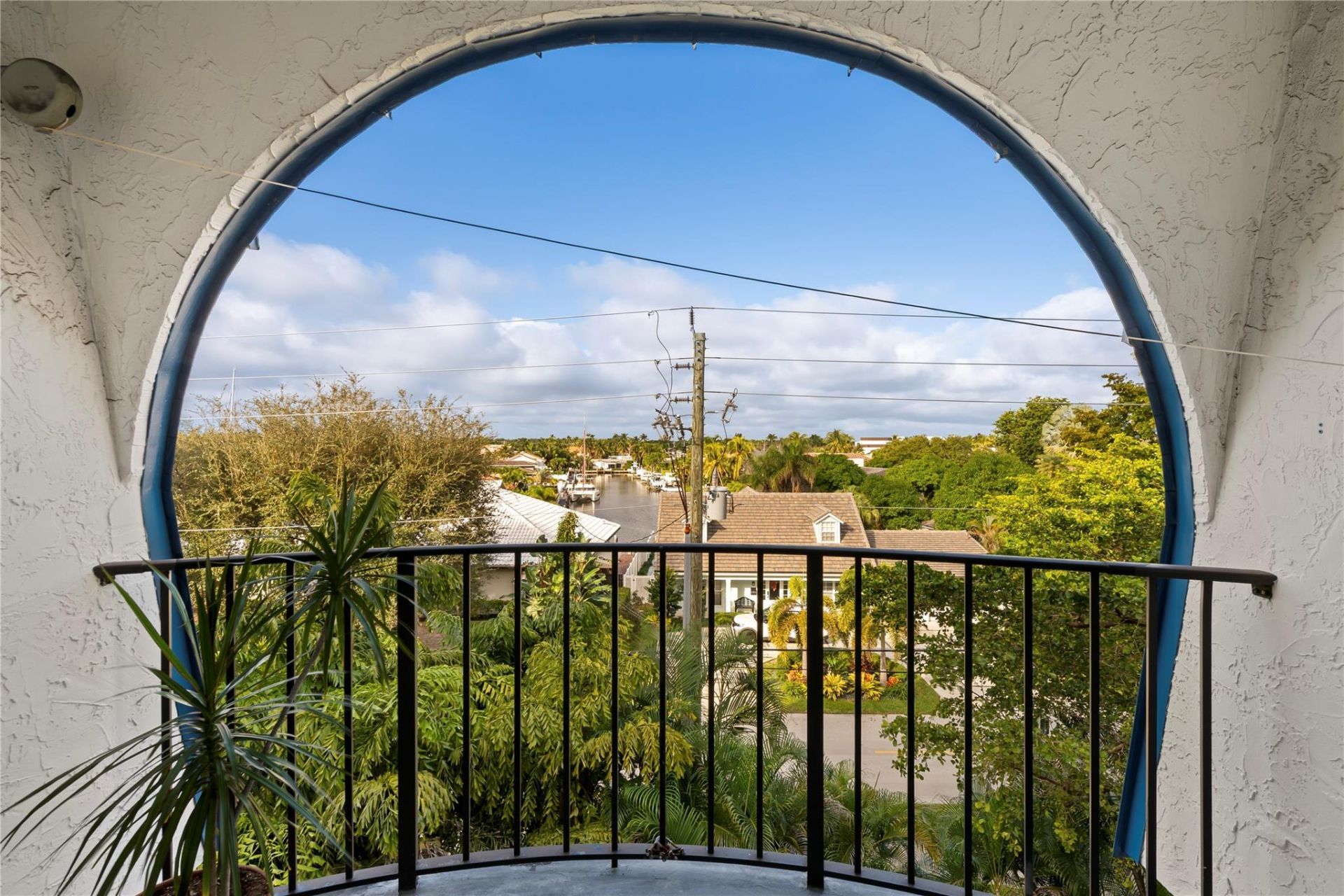 3909 N Ocean Boulevard, Unit 410, Fort Lauderdale, FL 33308 Photo