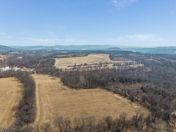 28 Serepta Rd, Knowlton, NJ 07832