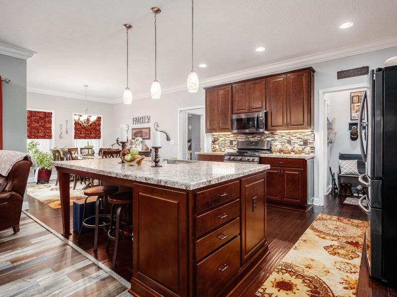 290 Jenna Drive, Newark, OH 43055 Photo 5