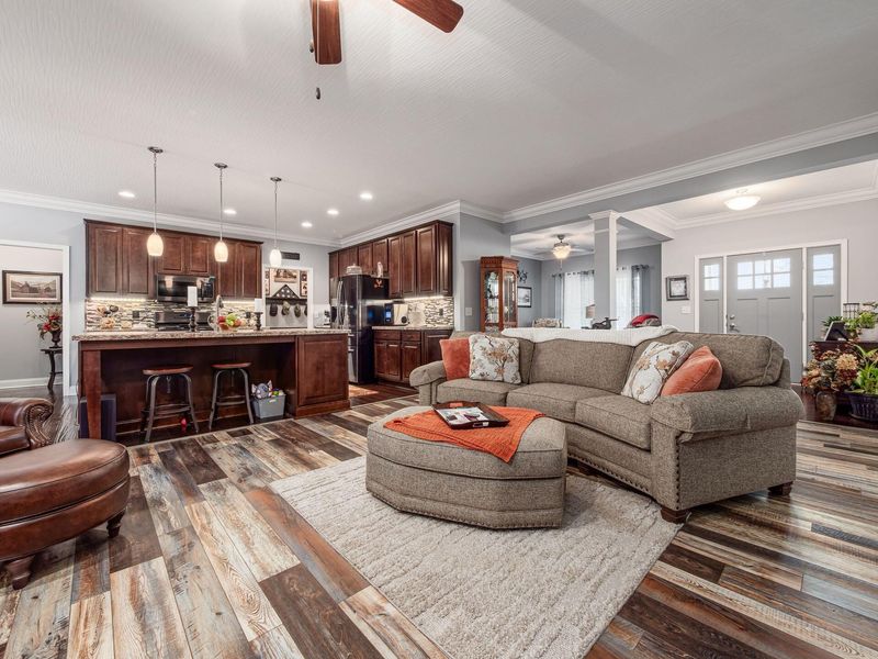 290 Jenna Drive, Newark, OH 43055 Photo 9