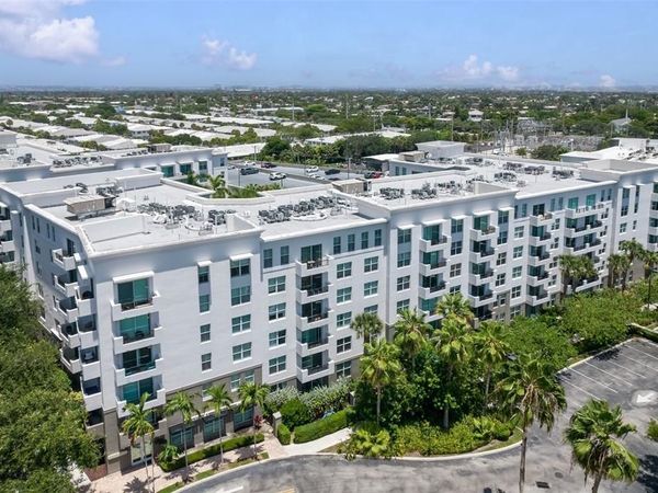 2421 NE 65th St, Unit 2-113, Fort Lauderdale, FL 33308