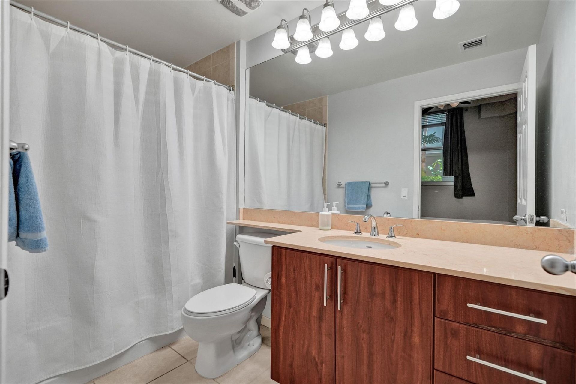 2421 NE 65th St, Unit 2-113, Fort Lauderdale, FL 33308 Photo