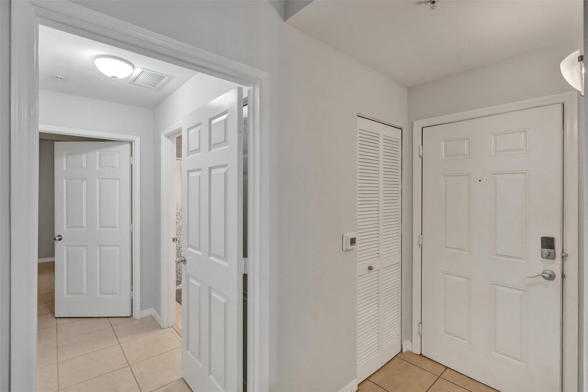 2421 NE 65th St, Unit 2-113, Fort Lauderdale, FL 33308 Photo