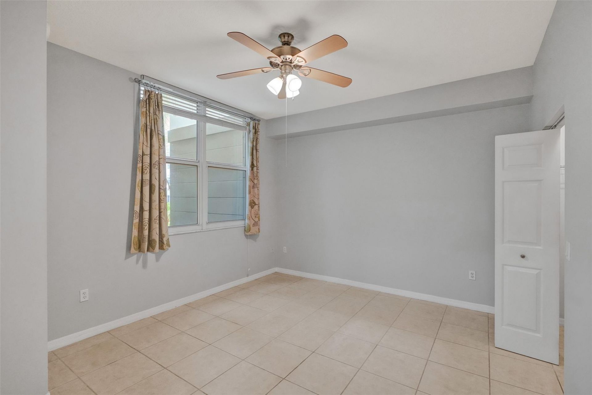 2421 NE 65th St, Unit 2-113, Fort Lauderdale, FL 33308 Photo