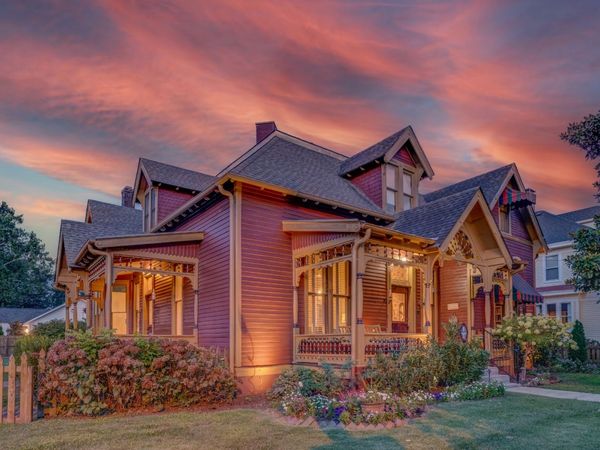 305 4th Ave S, Franklin, TN 37064