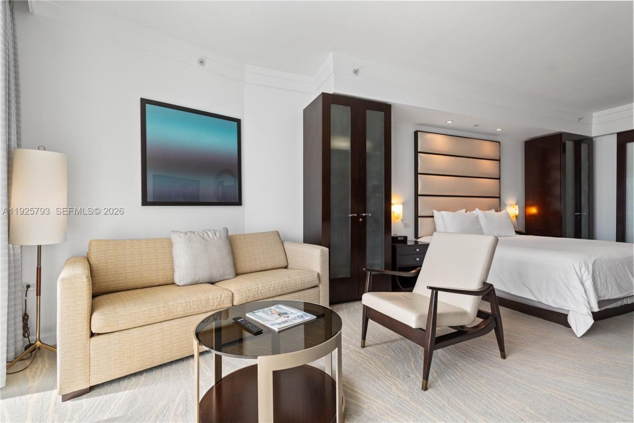 4391 Collins Ave, Unit 1814, Miami Beach, FL 33140 Photo