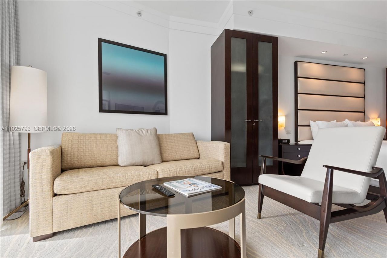 4391 Collins Ave, Unit 1814, Miami Beach, FL 33140 Photo