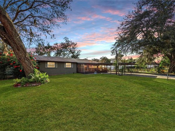 12031 E OLD HILLSBOROUGH AVENUE, SEFFNER, FL 33584