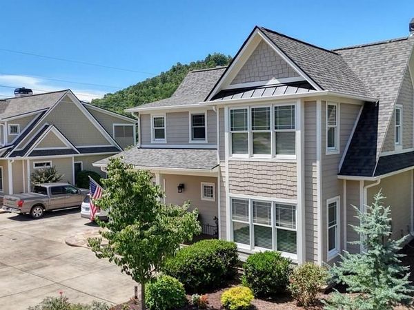 2267 Eastgate Drive, Hiawassee, GA 30546