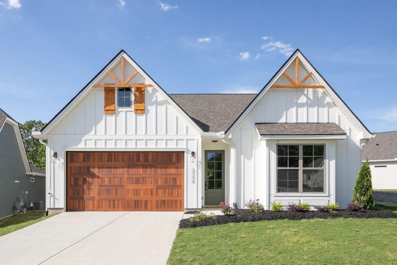 586 Nature Trail, Soddy Daisy, TN 37379 Main Photo