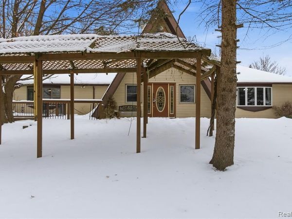 7261 Hashley Road, Sharon Twp, MI 48158