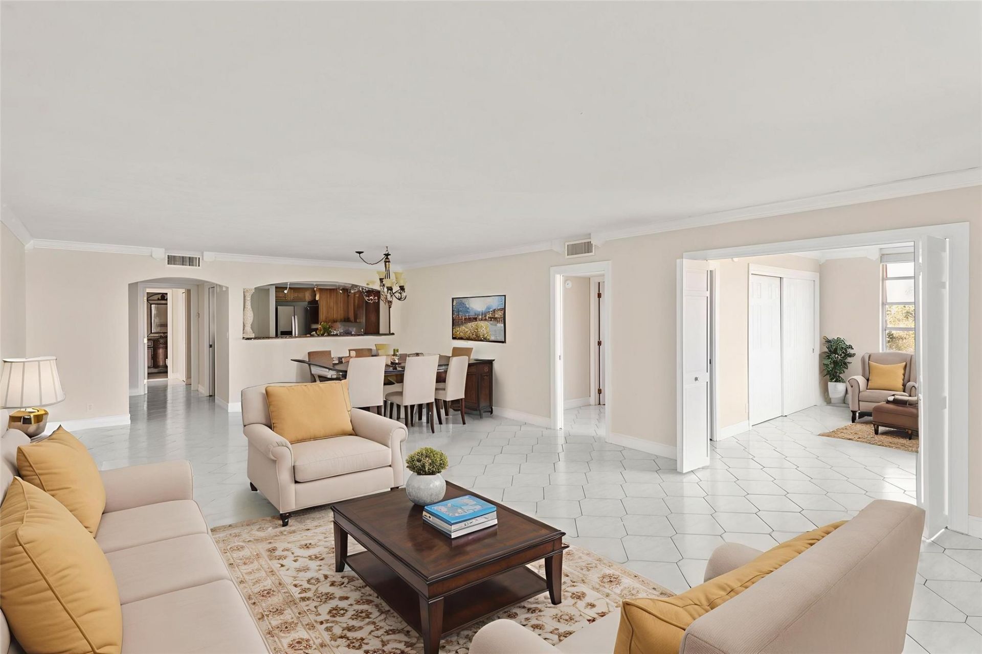 3900 Oaks Clubhouse Drive, Unit 507, Pompano Beach, FL 33069 Photo