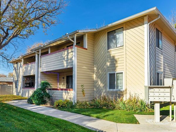 6907 W Colehaven Lane, Boise, ID 83704