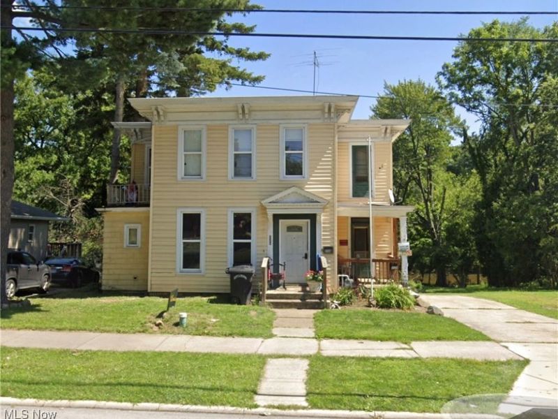 526 East Avenue, Elyria, OH 44035 Photo 1