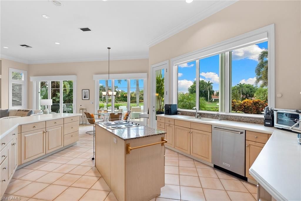 709 Jamestown Ln, Naples, FL 34108 Photo