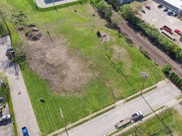 40 Zischler Street, Springfield, OH 45504