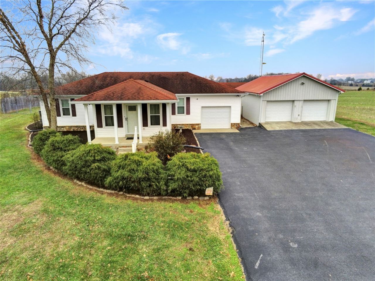 585 Mary Adams Road, Franklin, KY 42134 Main Photo