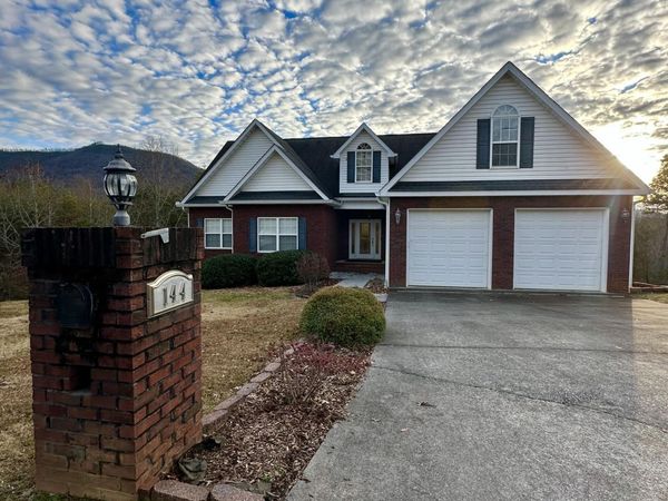 144 Burning Oaks Dr. Drive, Sevierville, TN 37876