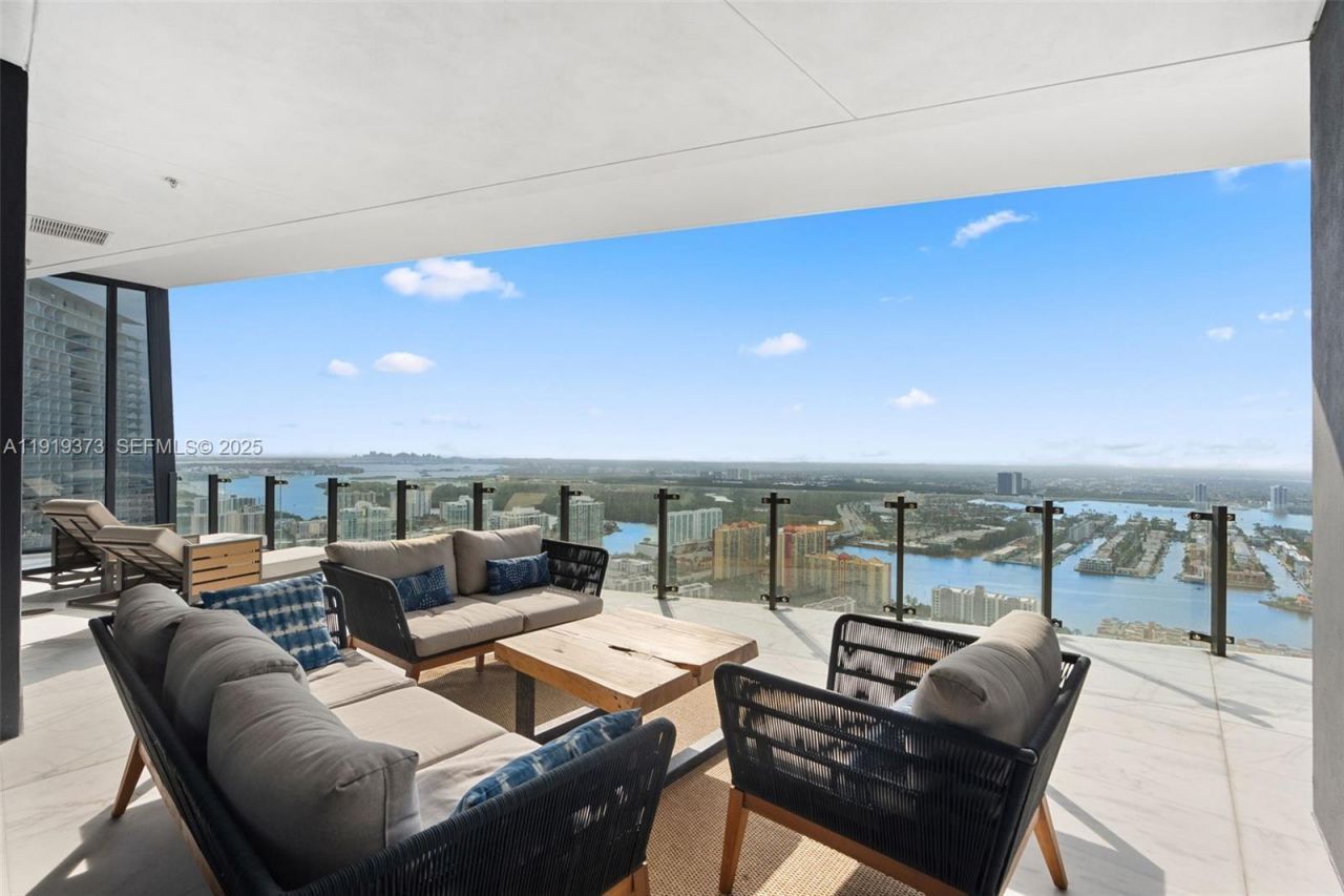 17141 Collins Ave, Unit 4002, Sunny Isles Beach, FL 33160 Photo