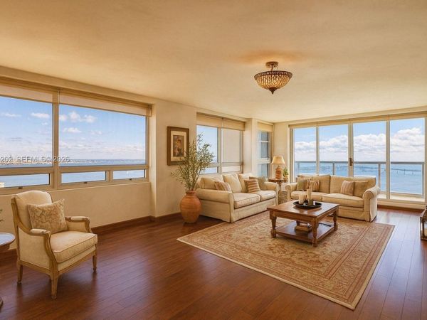 1541 Brickell Ave, Unit C2705, Miami, FL 33129