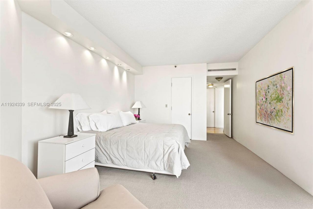 19500 Turnberry Way, Unit 26-C, Aventura, FL 33180 Photo