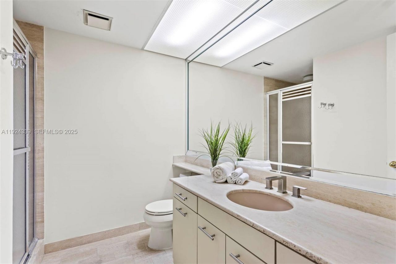 19500 Turnberry Way, Unit 26-C, Aventura, FL 33180 Photo