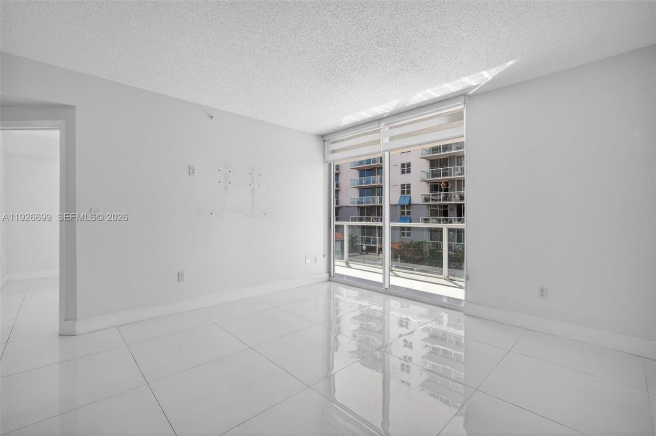 5077 NW 7th St, Unit 610, Miami, FL 33126 Photo