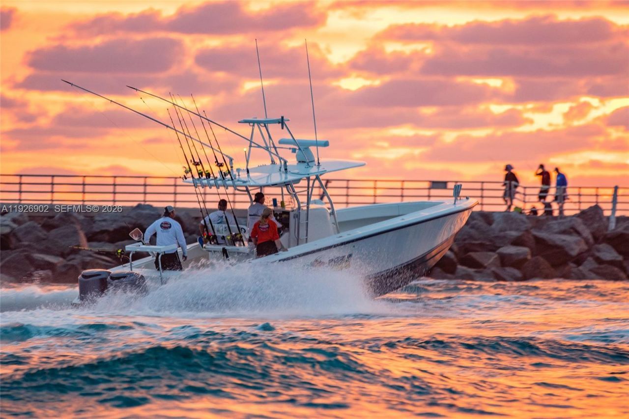 19651 Riverside Dr, Jupiter, FL 33469 Photo