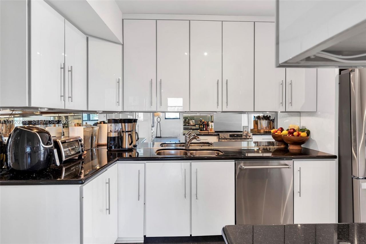 9 Island Ave, Unit 415, Miami Beach, FL 33139 Photo