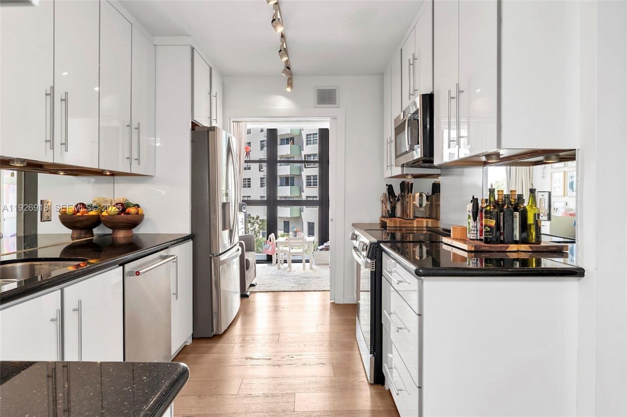 9 Island Ave, Unit 415, Miami Beach, FL 33139 Photo