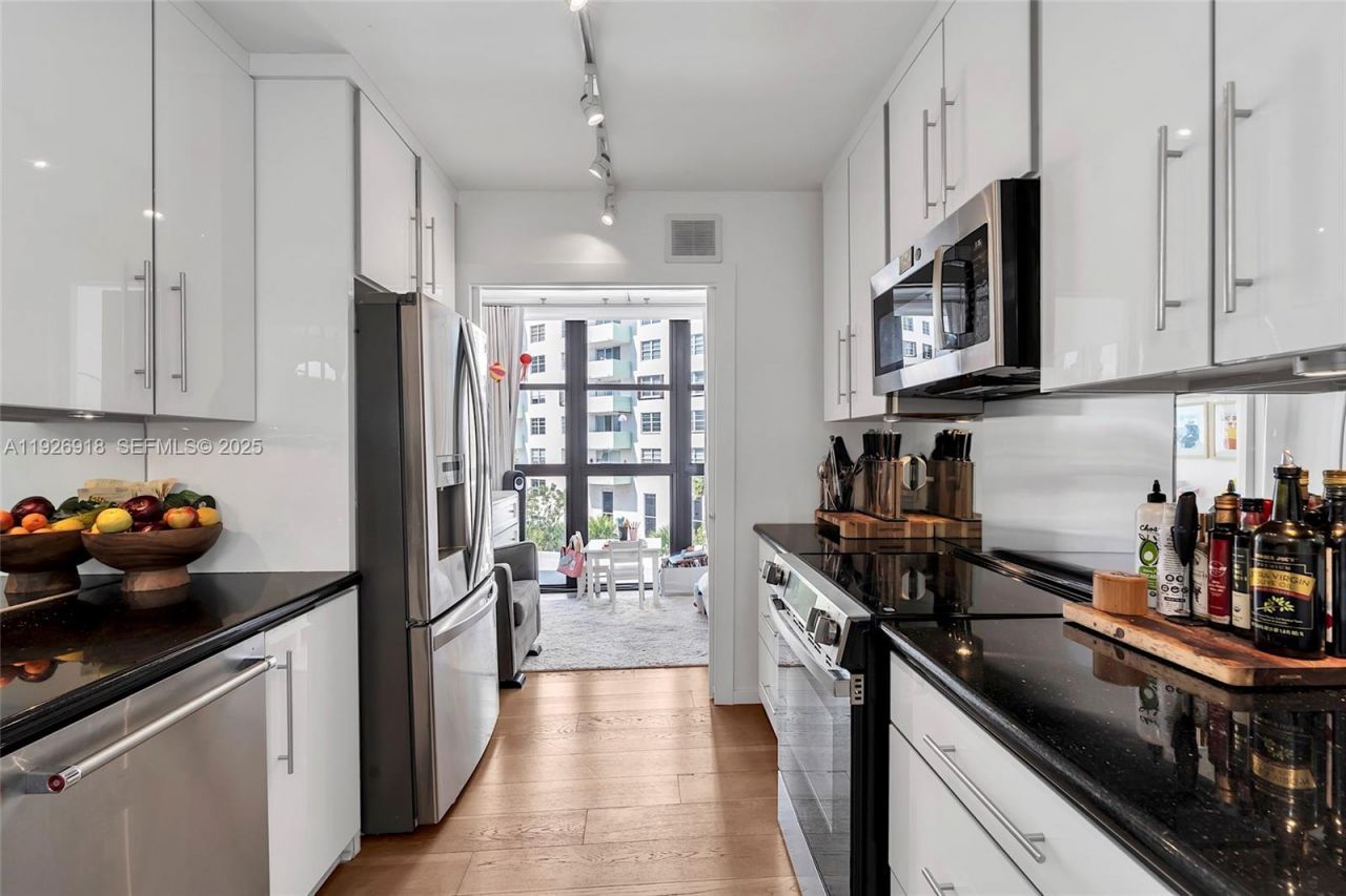 9 Island Ave, Unit 415, Miami Beach, FL 33139 Photo