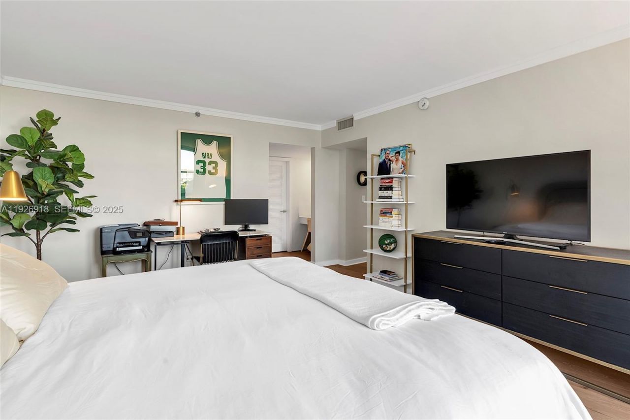 9 Island Ave, Unit 415, Miami Beach, FL 33139 Photo