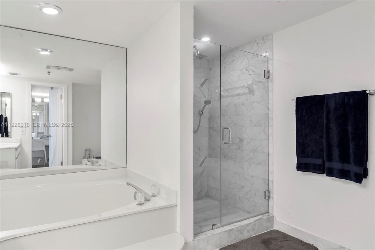 9 Island Ave, Unit 415, Miami Beach, FL 33139 Photo