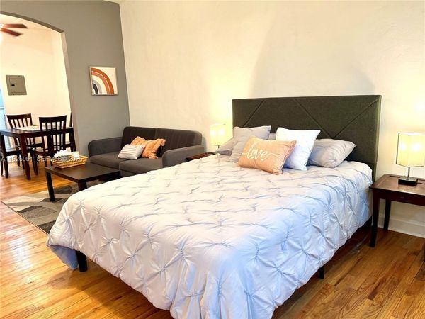 1561 Lenox Ave, Unit 9, Miami Beach, FL 33139