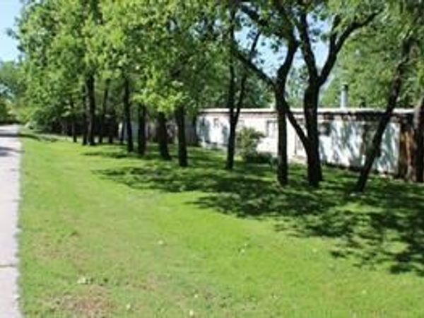 500 Oakwood Drive, Bartonville, TX 76226