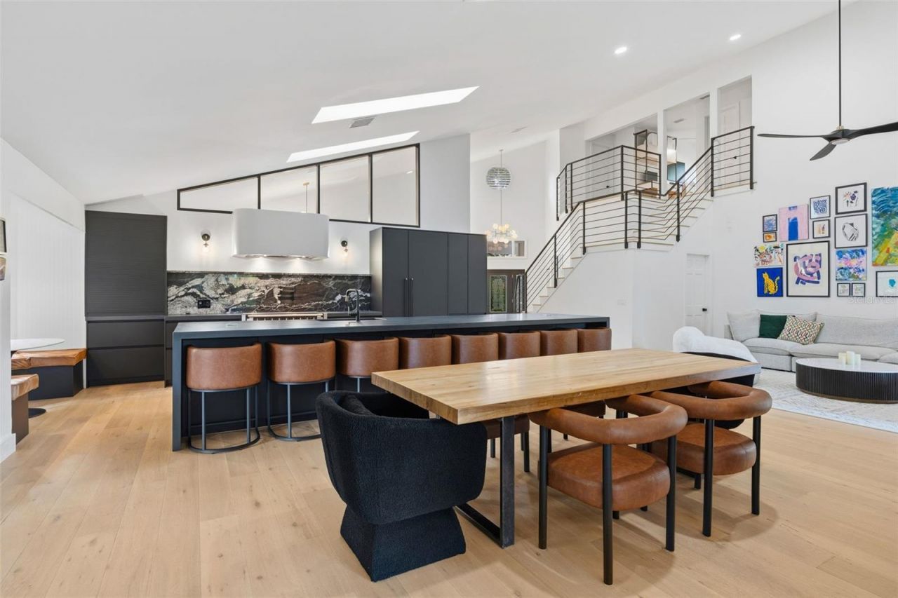 6349 Ravenwood Way, Sarasota, FL 34243 Photo