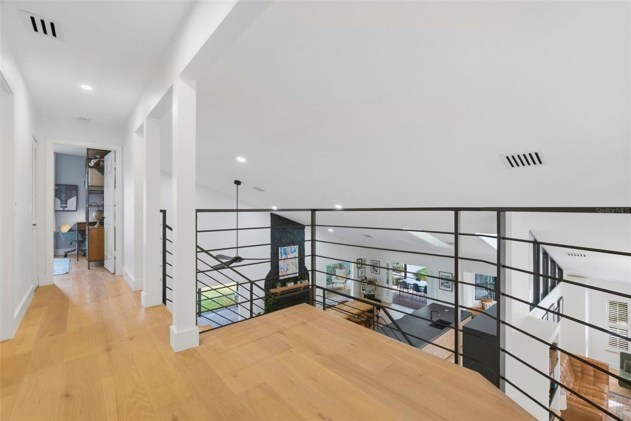 6349 Ravenwood Way, Sarasota, FL 34243 Photo