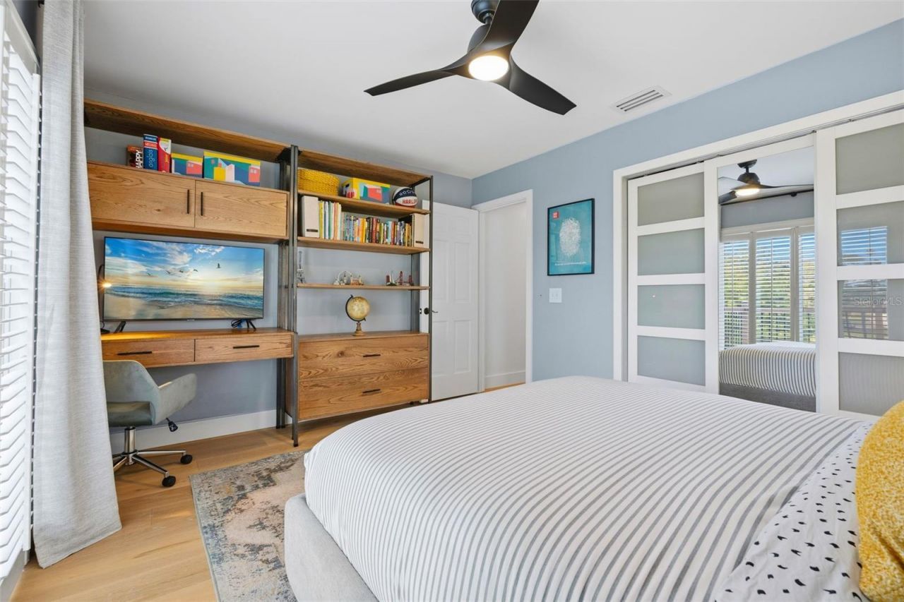 6349 Ravenwood Way, Sarasota, FL 34243 Photo