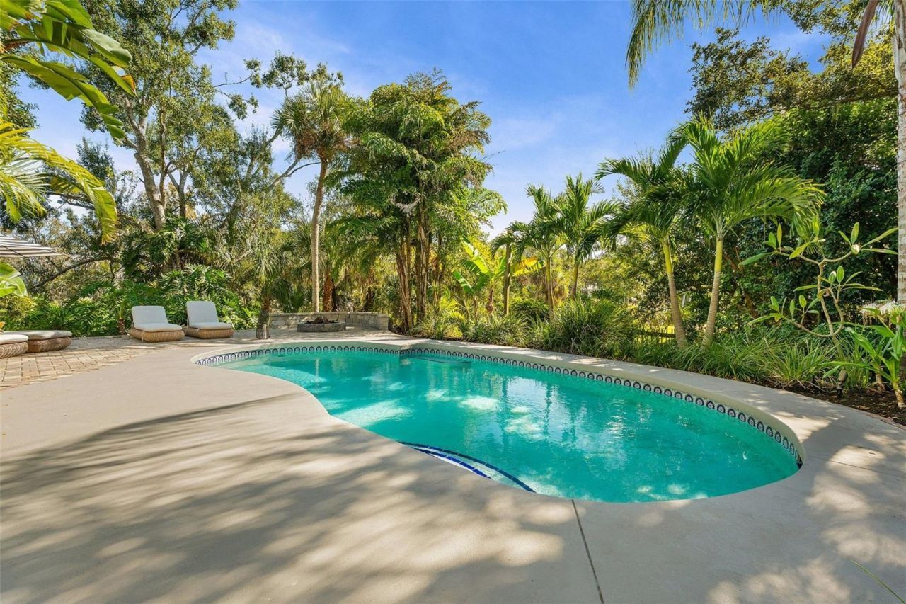 6349 Ravenwood Way, Sarasota, FL 34243 Photo