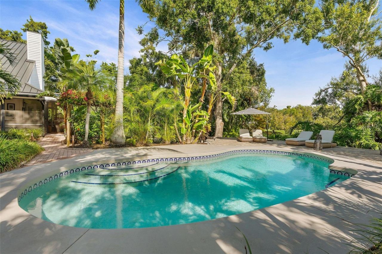 6349 Ravenwood Way, Sarasota, FL 34243 Photo