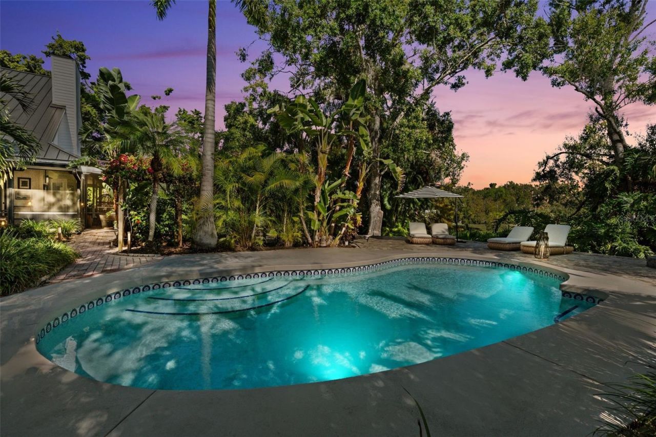 6349 Ravenwood Way, Sarasota, FL 34243 Photo