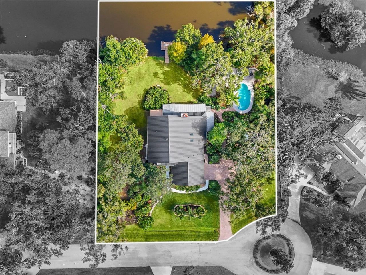 6349 Ravenwood Way, Sarasota, FL 34243 Photo