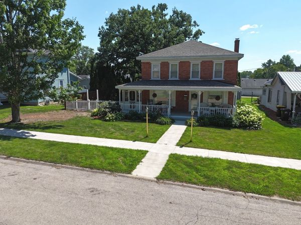 110 W Mason Street, Lena, IL 61048