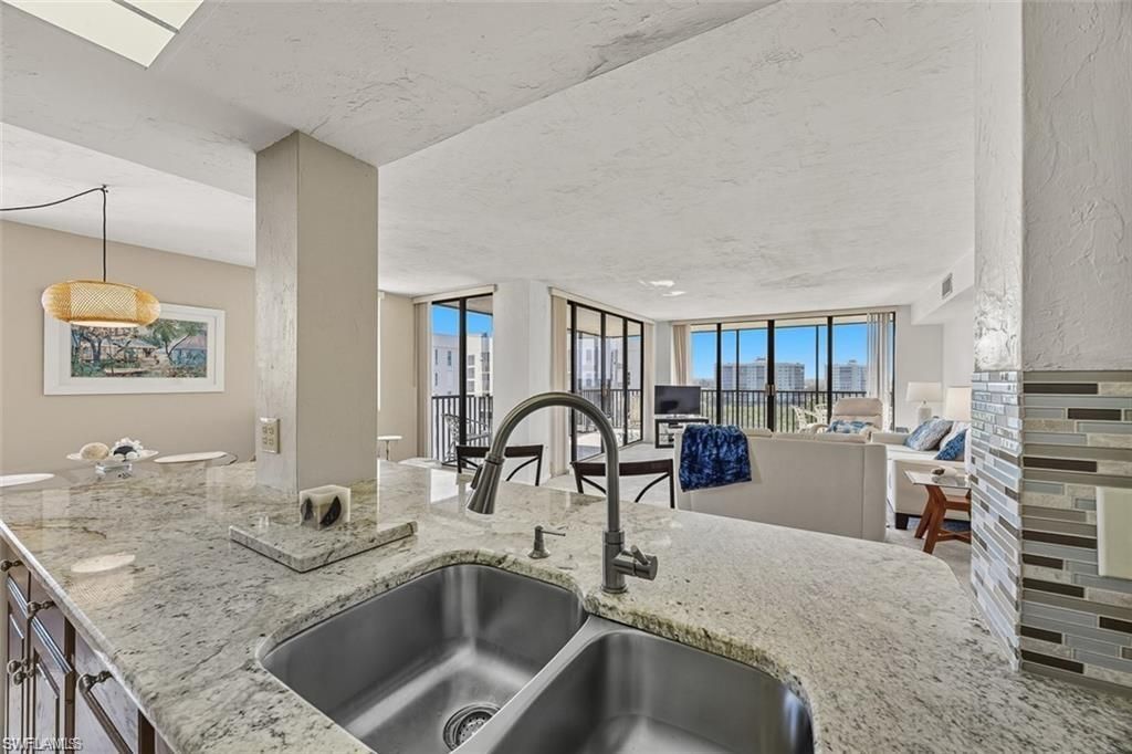 11 Bluebill Ave, Unit 1006, Naples, FL 34108 Photo