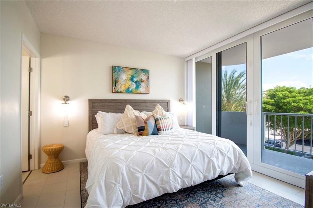 140 Seaview Ct, Unit 304S, Marco Island, FL 34145 Photo