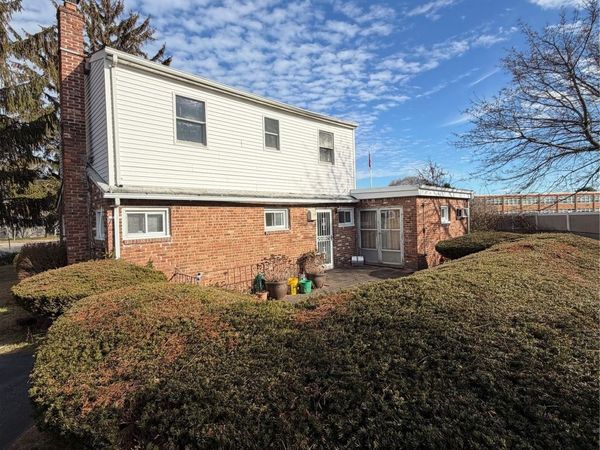 40 East Cherry Street, Central Islip, NY 11722