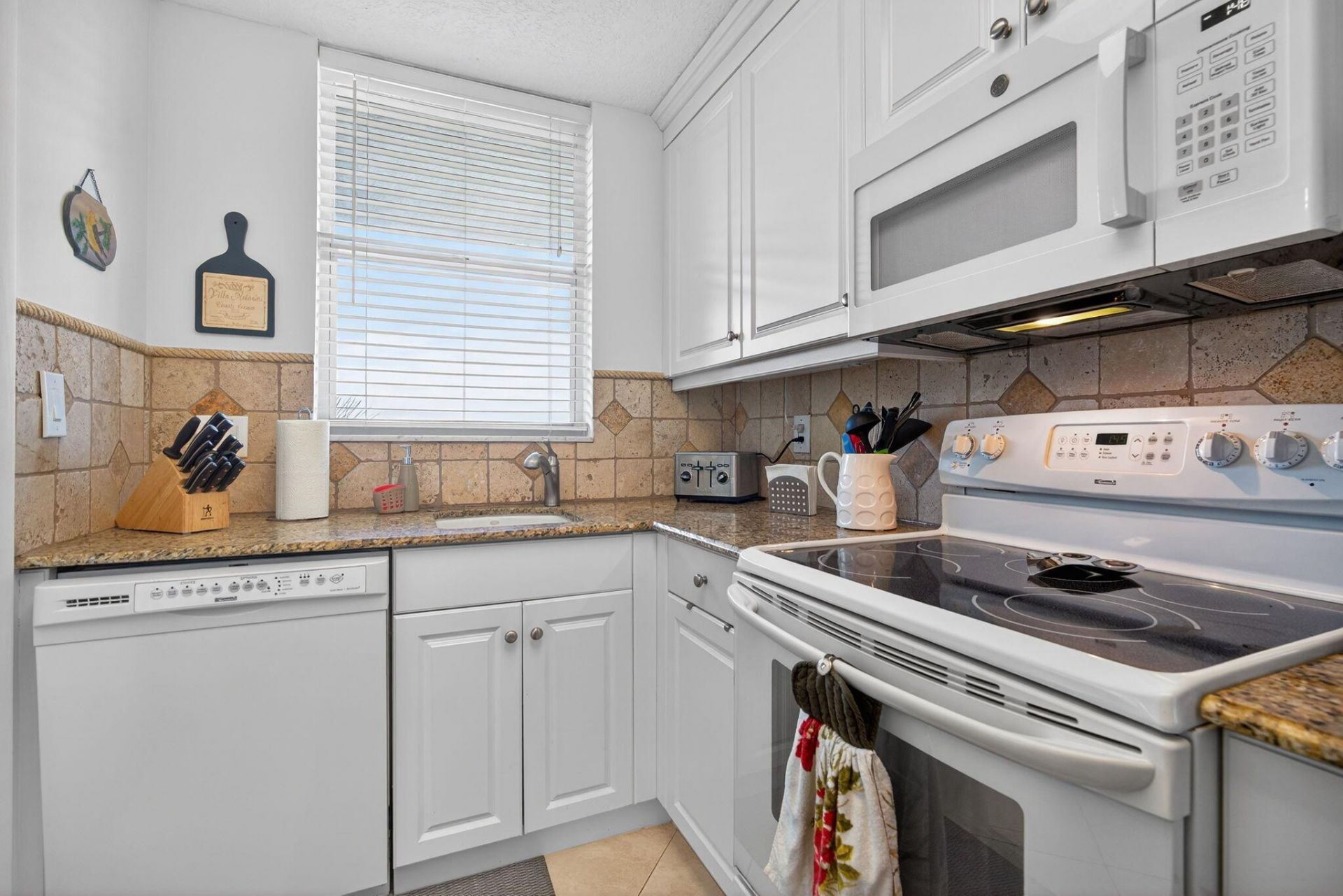 109 Paradise Harbour Boulevard, Unit 409, North Palm Beach, FL 33408 Photo