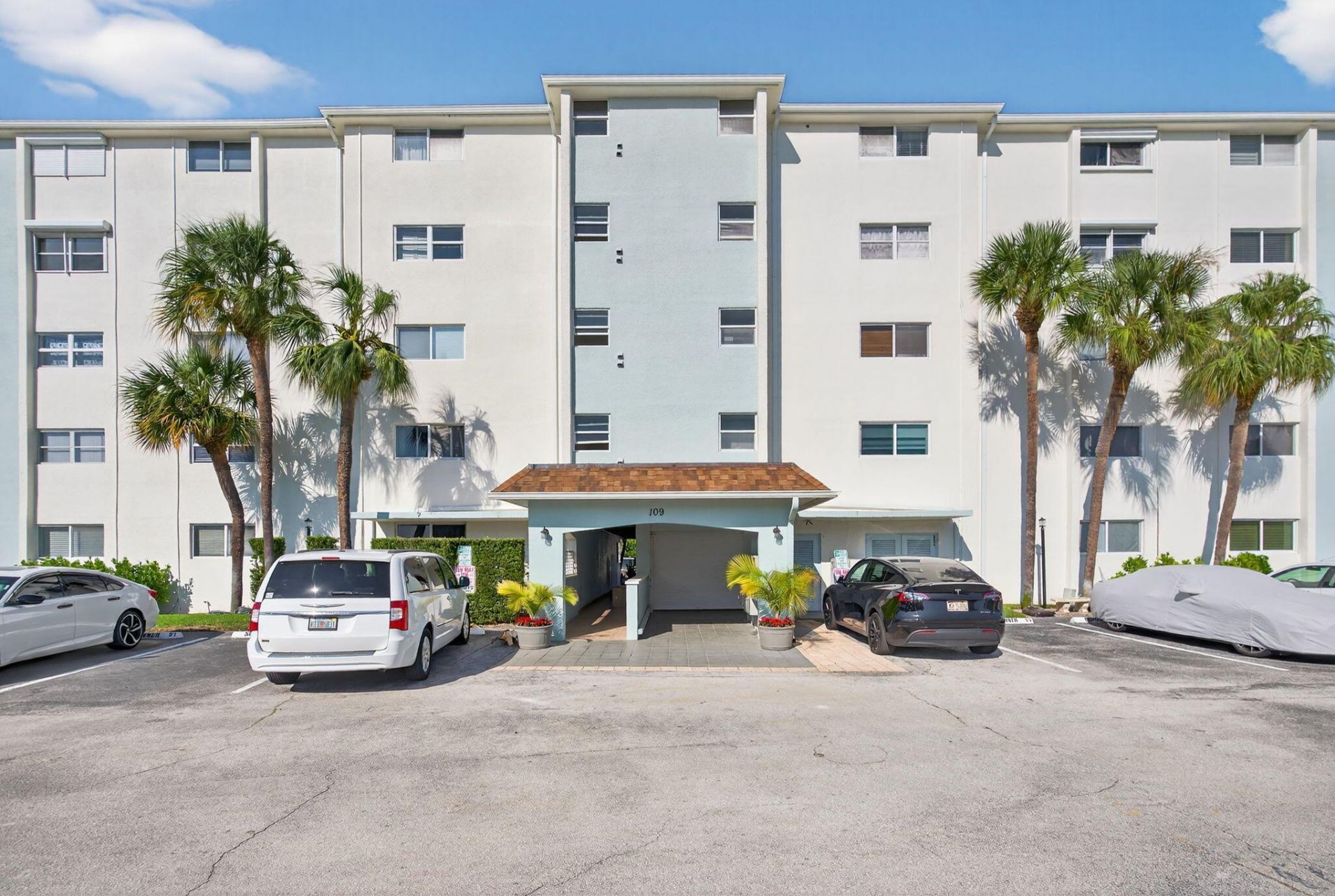 109 Paradise Harbour Boulevard, Unit 409, North Palm Beach, FL 33408 Photo