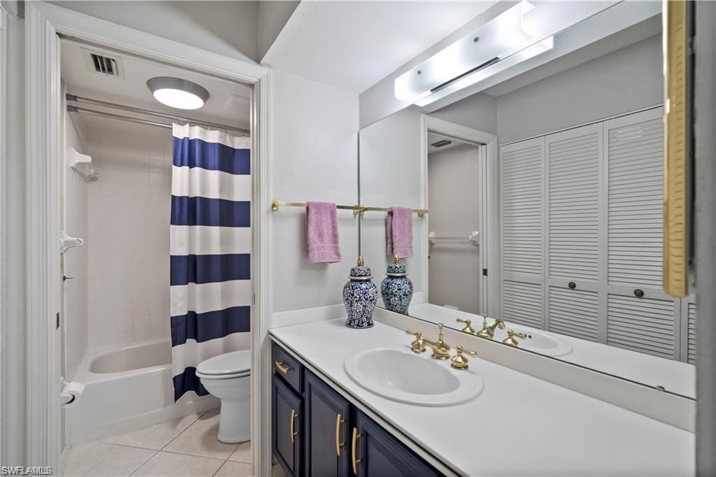 7430 Lake Breeze Dr, Unit 402, Fort Myers, FL 33907 Photo