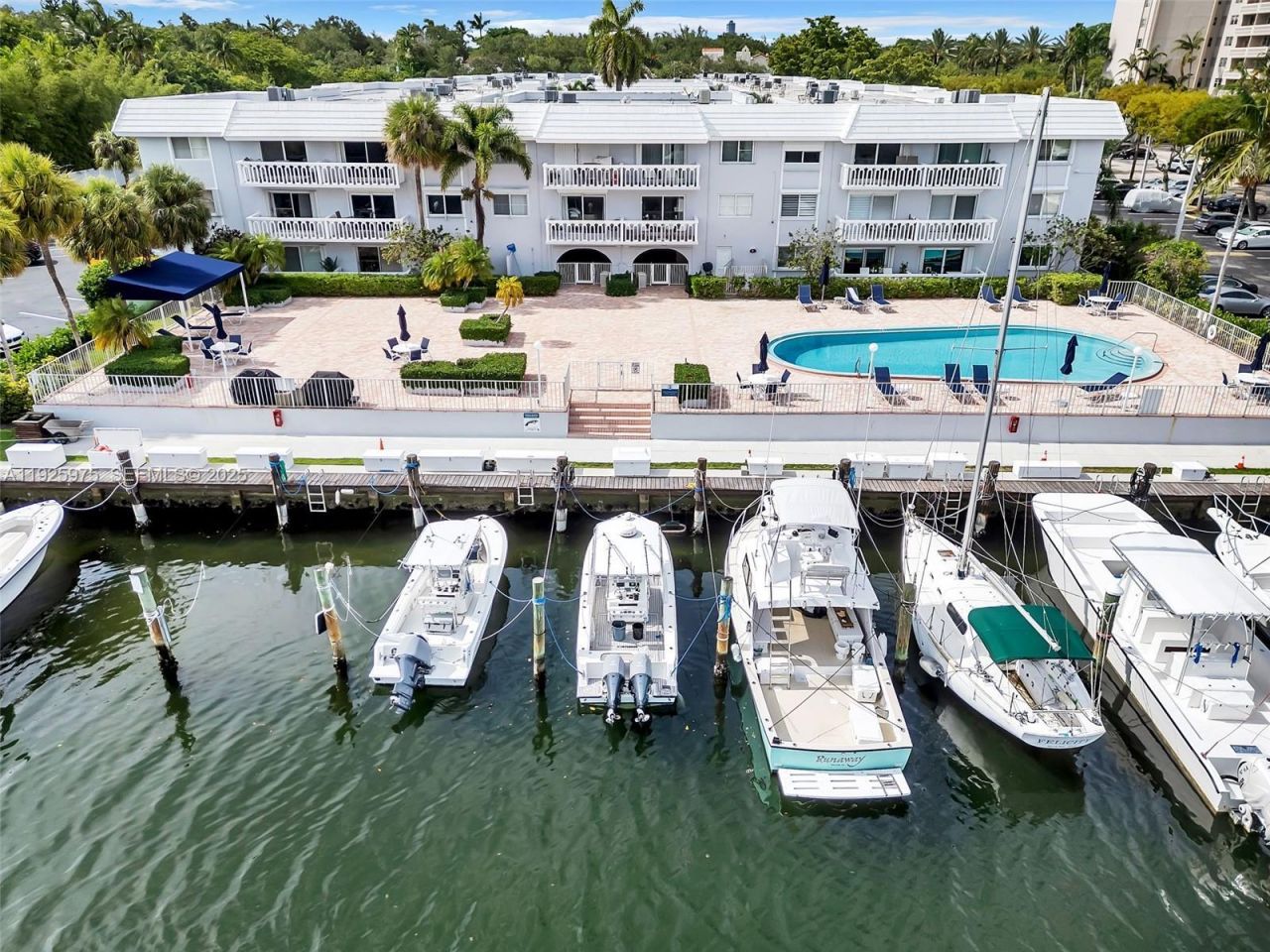 100 Edgewater Dr, Unit 240, Coral Gables, FL 33133 Photo